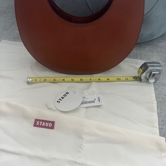 Staud Moon Bag tan lizzard embossed NWT - Picture 4 of 16